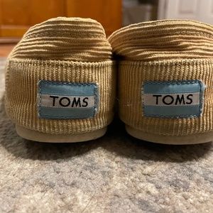 Toms Tan Corduroys loafer slip on 7 1/2